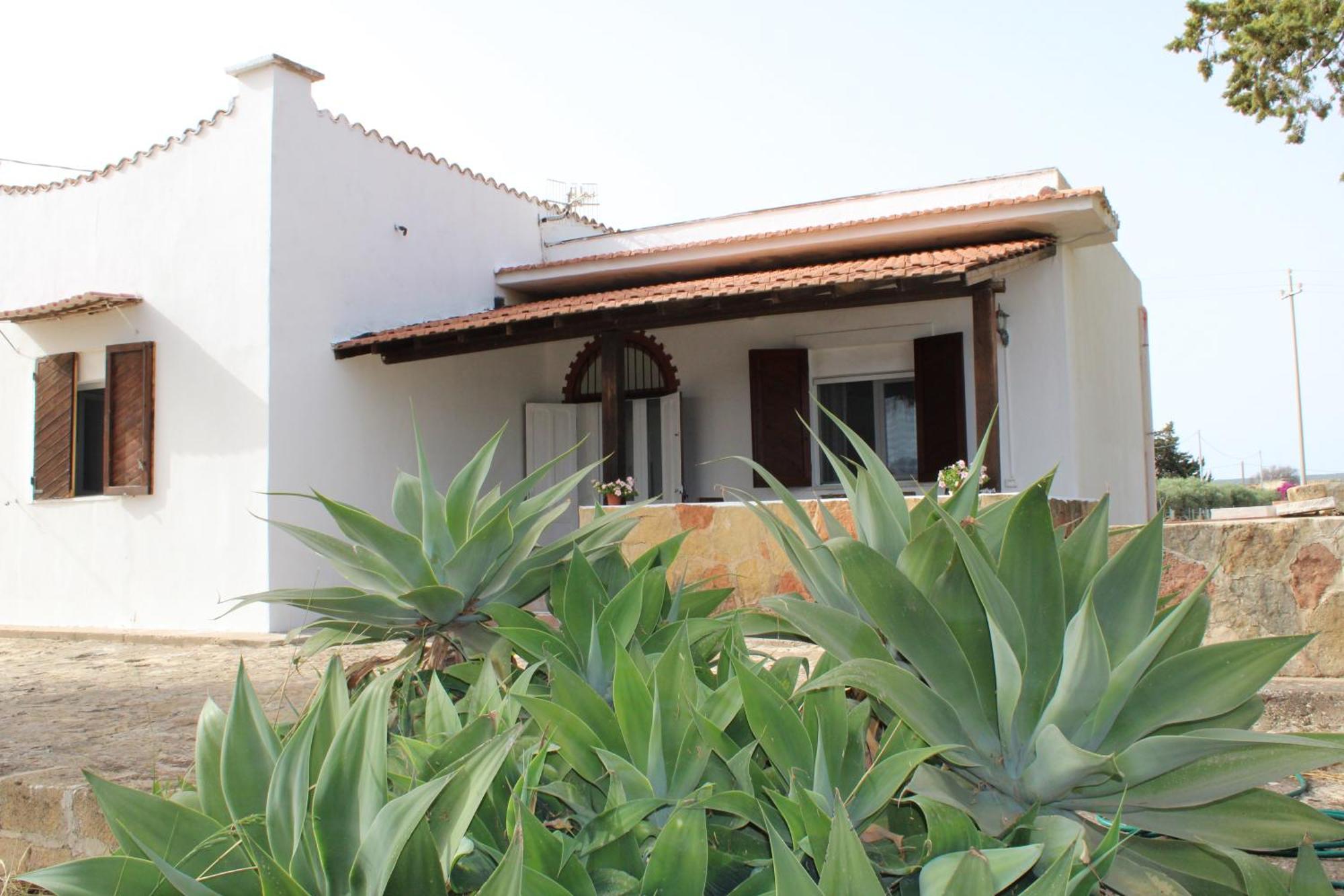 Casa Bouganville Villetta Tra Le Vigne E Il Mare Menfi Exterior foto